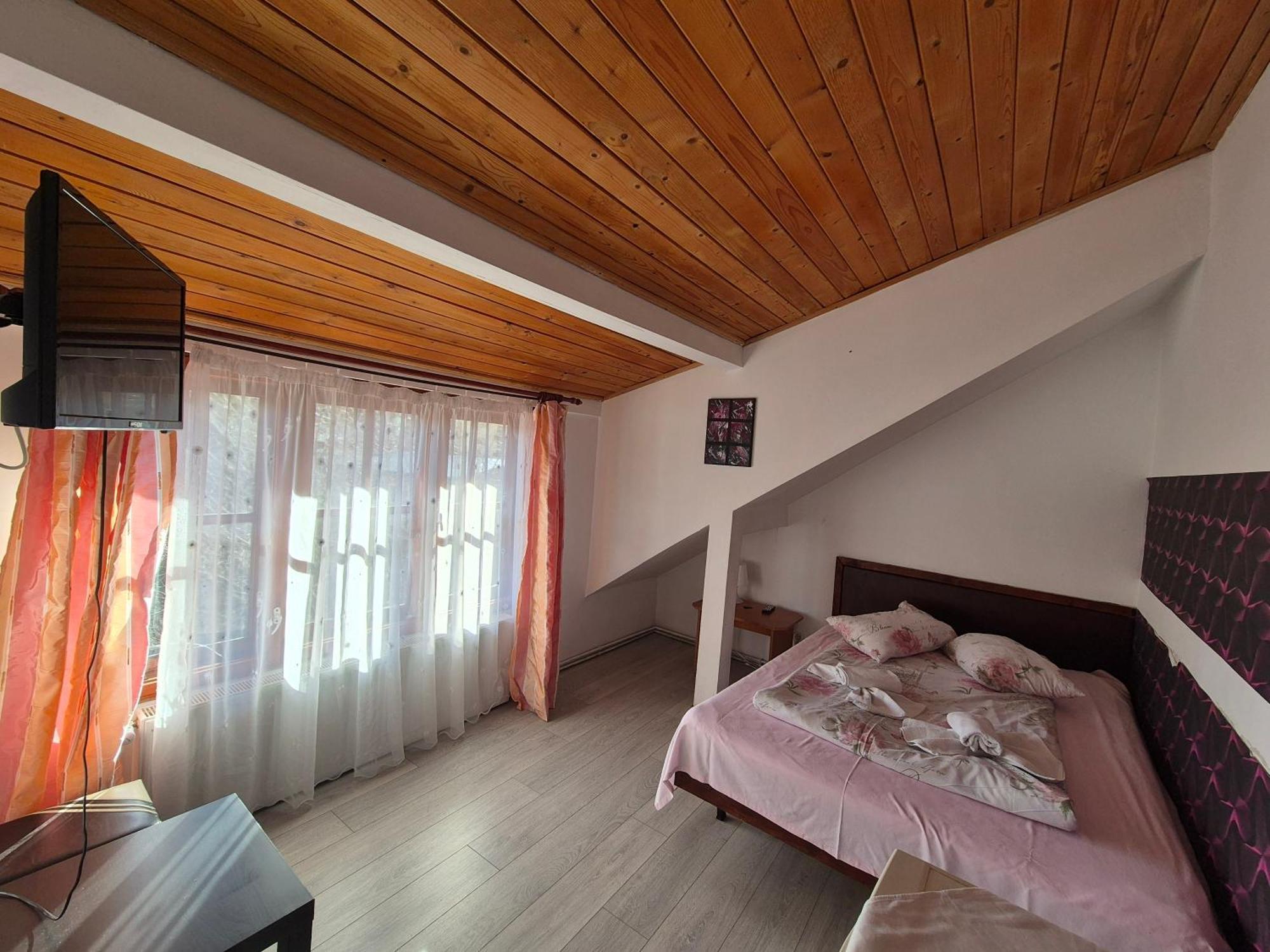 Pensiunea Liziera Buşteni Exterior foto