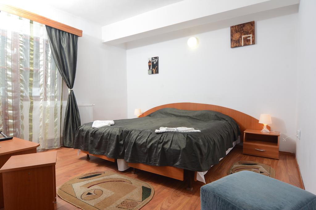 Pensiunea Liziera Buşteni Exterior foto